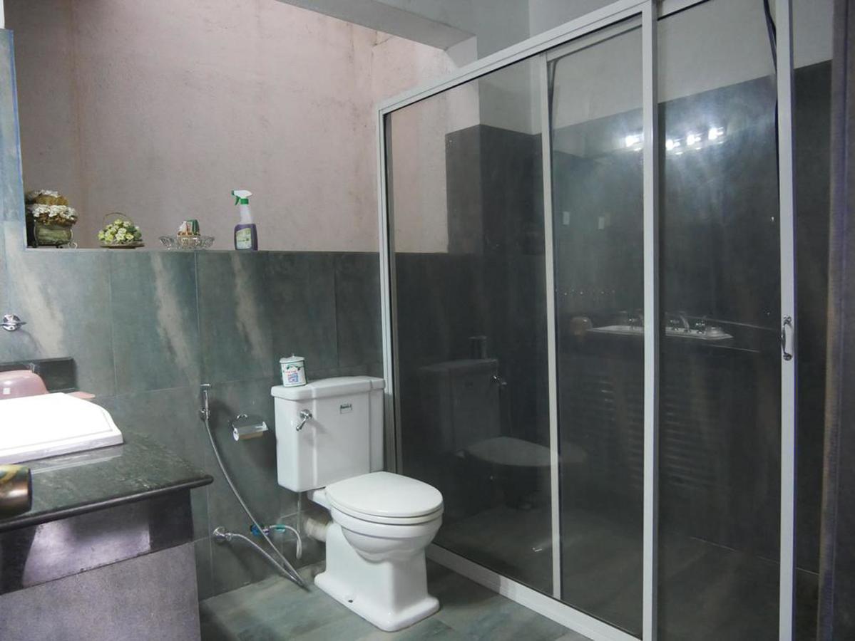 Yoho Home Away Home Канди Экстерьер фото